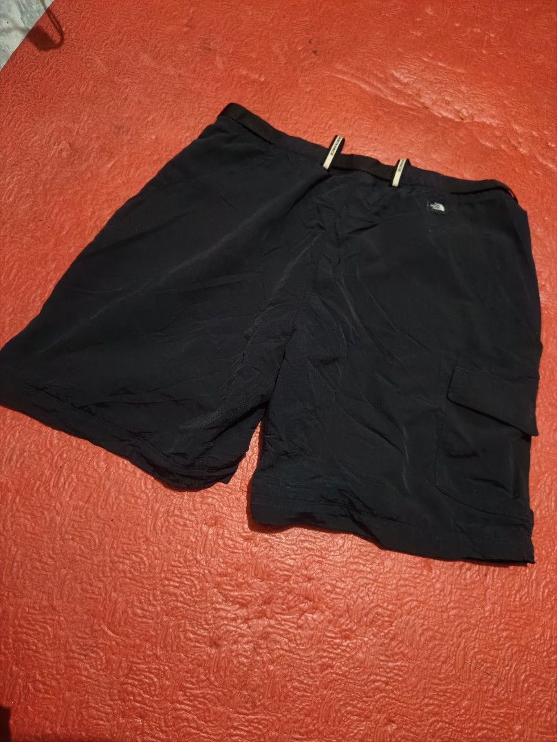 The North Face Nylon shorts (Category: Shorts) located in Cebu City. Submitted by iamnegotiable (Listing ID 1460200610, Image 3). Description: The North Face Nylon shorts Nylon shorts ideal for trekking Above the knee (hindi ka mahirapan gumalaw) women's sya pero pwede sa lalaki may zipper sya Dimes measured on flat surface Waistline 31-32 inch Length 17.5 inch leg Opening 12 inch available price negotiable.