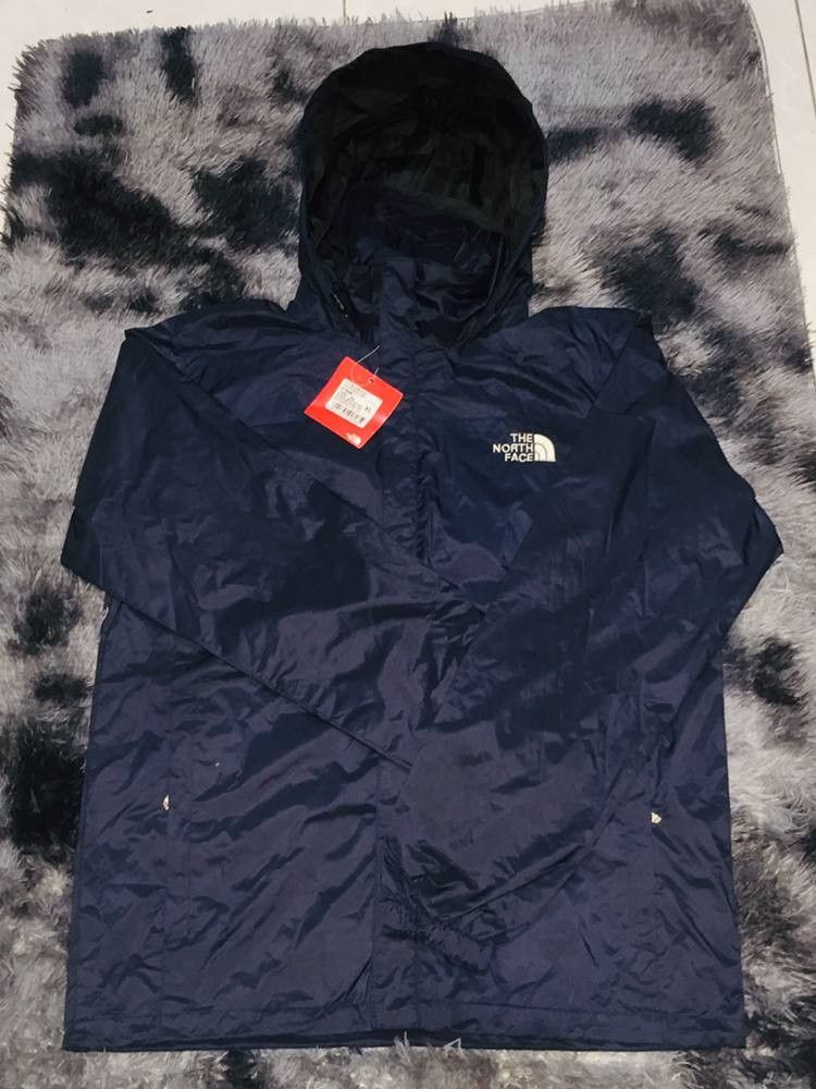 The North Face Summit Series Jacket XL Navy Blue (Category: Coats, Jackets and Outerwear) located in Manila. Submitted by gentlecloud_713dbd (Listing ID 1460276873, Image 2). Description: - Brand: The North Face - Series: Summit Series - Color: Navy Blue - Size: XL - Material: 100% Polyester - Features: Lightweight, Packable, Hooded - Ideal for: Outdoor activities and adventures - Condition: Please check photos for details.