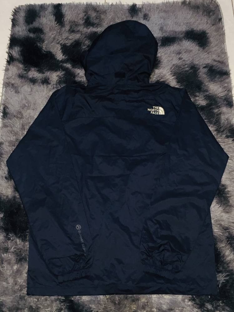 The North Face Summit Series Jacket XL Navy Blue (Category: Coats, Jackets and Outerwear) located in Manila. Submitted by gentlecloud_713dbd (Listing ID 1460276873, Image 3). Description: - Brand: The North Face - Series: Summit Series - Color: Navy Blue - Size: XL - Material: 100% Polyester - Features: Lightweight, Packable, Hooded - Ideal for: Outdoor activities and adventures - Condition: Please check photos for details.