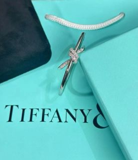 (Category: ) located in . Submitted by globalluxehub (Listing ID 1460217628, Image 1). Description: .