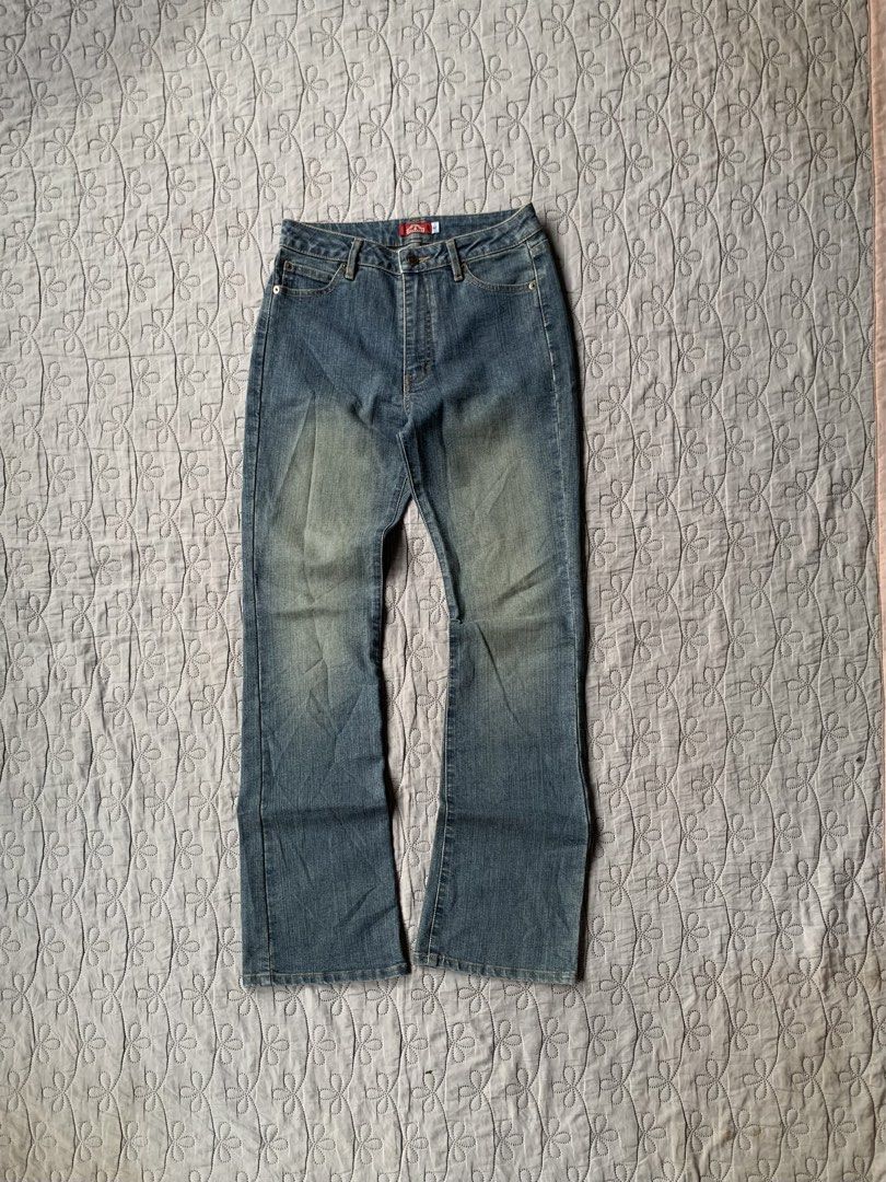 Top Valu Vintage Washed Bootcut Denim Jeans (Category: Jeans) located in Imus. Submitted by wwew.shop (Listing ID 1460212224, Image 3). Description: 28 W 42 L 10 T 9 Hem ₱850 Condition: Excellent Colorrate: 10 Issue(s):.