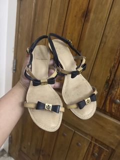 (Category: ) located in . Submitted by vintage_vogue6100 (Listing ID 1460271615, Image 1). Description: .