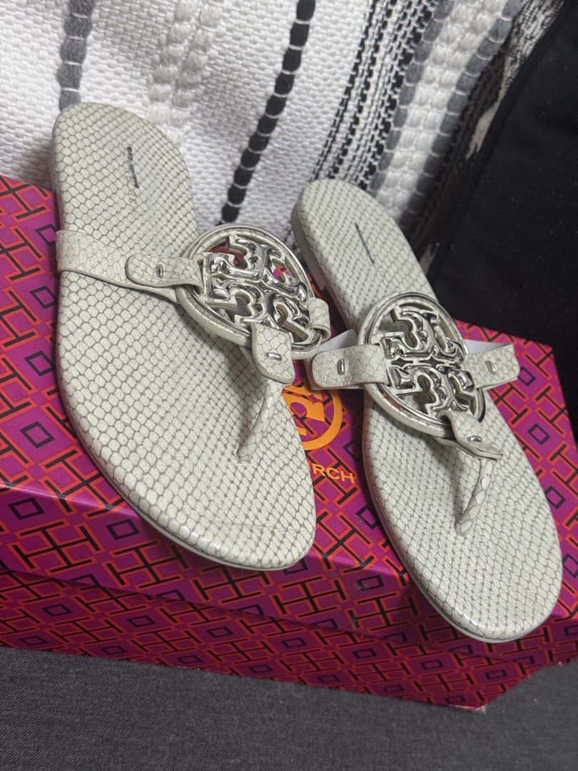 TORY BURCH SLIPPERS (Category: Sneakers & Footwear) located in Manila. Submitted by prettystuff1008 (Listing ID 1460227747, Image 2). Description: New store bought Size 5.