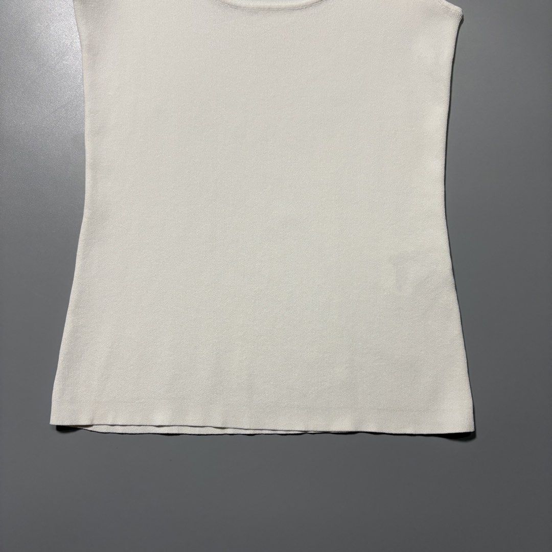 Toteme Knitted Tank Top (Category: Luxury Apparel) located in Tayabas. Submitted by tayabaskartell (Listing ID 1460192422, Image 3). Description: .