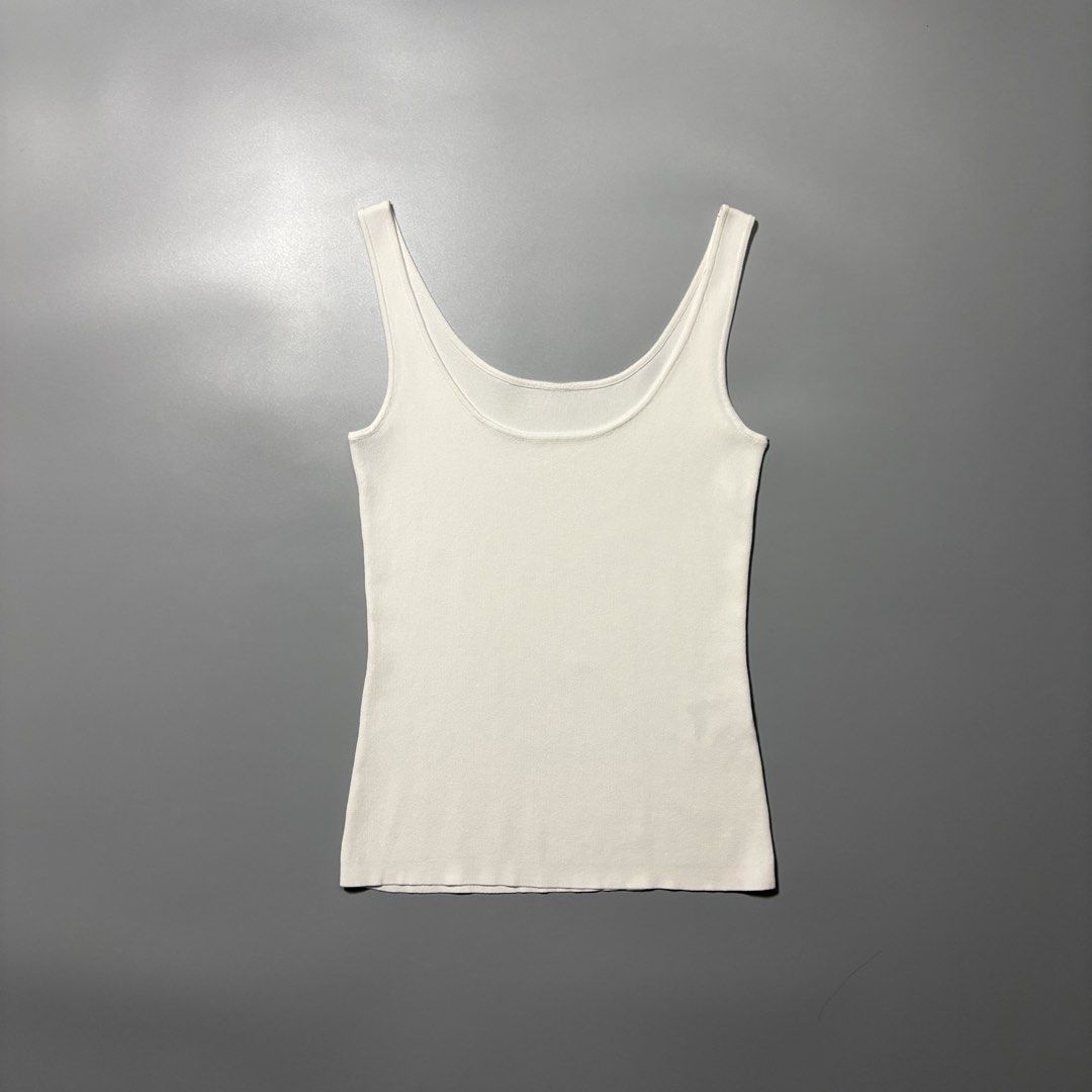 Toteme Knitted Tank Top (Category: Luxury Apparel) located in Tayabas. Submitted by tayabaskartell (Listing ID 1460192422, Image 1). Description: .
