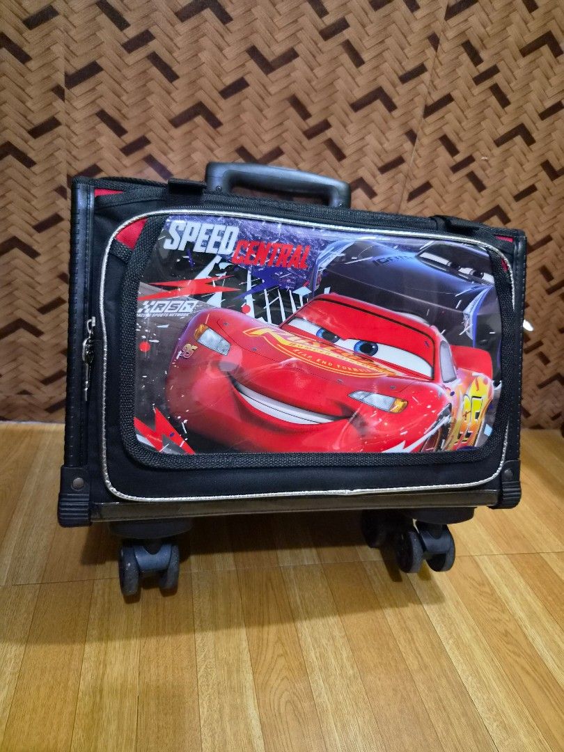 Trolley School Bag (Category: Stationery & School Supplies) located in Cainta. Submitted by rachelmed44279 (Listing ID 1460196073, Image 1). Description: This is almost new. No damage. Includes lunch bag, bag cover (to protect from rain), long envelope for kids arts or other school activities. Open for price negotiation..