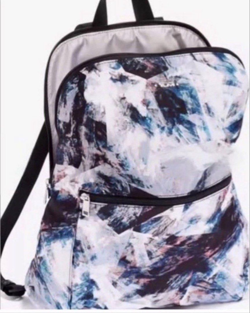 TUMI JUST IN CASE PACKABLE NYLON BACKPACK-GRAY (Category: Travel Essentials & Accessories) located in Quezon City. Submitted by carsenmktg (Listing ID 1460251900, Image 2). Description: TUMI JUST IN CASE PACKABLE NYLON BACKPACK-GRAY guaranteed authentic and brand new with tags in sealed packaging.just came in from the u.s. Just In Case® Backpack - Voyageur This Just In Case® backpack folds flat to be completely packable. Use it for shopping or da