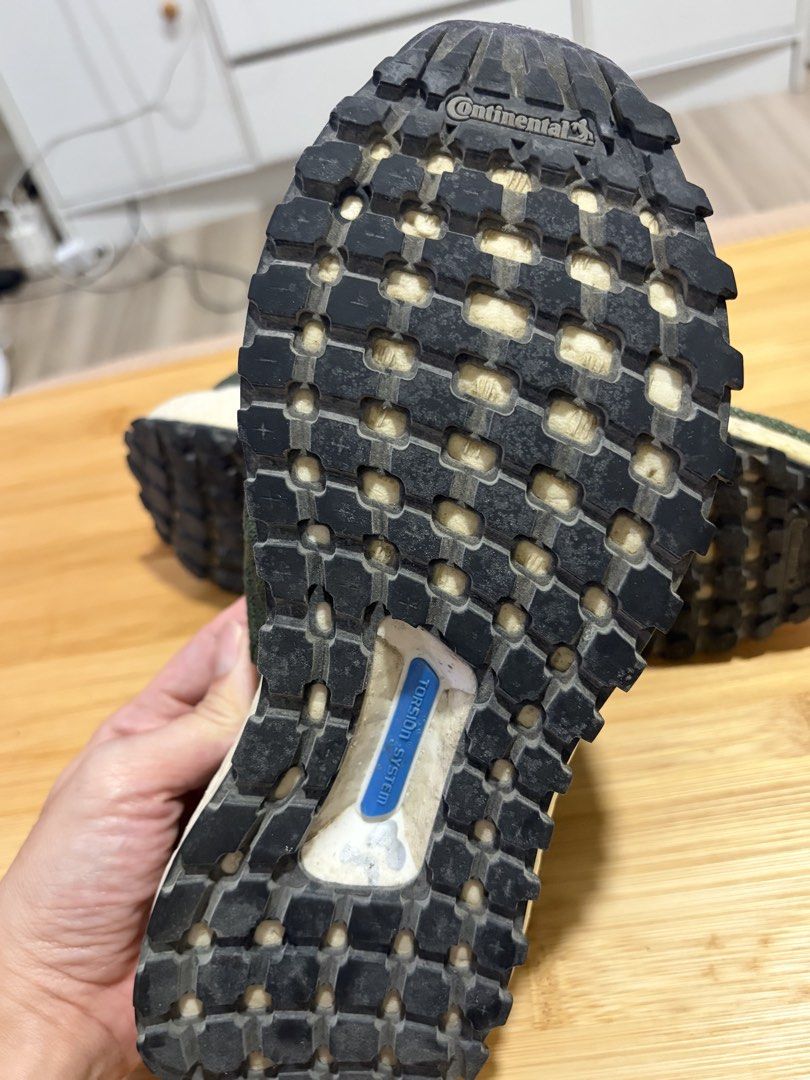 Ultraboost Adidas (Category: Activewear) located in Taguig. Submitted by shoptogetfab (Listing ID 1460215644, Image 3). Description: Continental/Adidas Ultraboost Army green and pink size 5-6 for women.