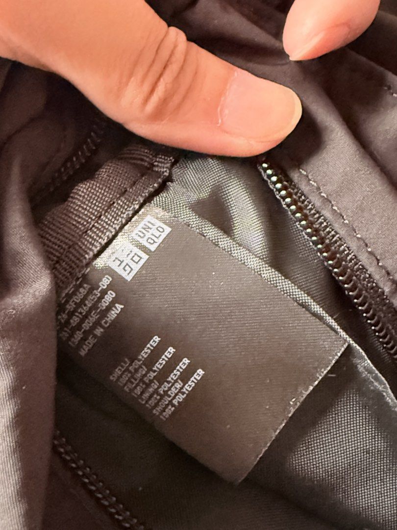 Uniqlo 2 way ulitily mini bag (Category: Cross-body Bags) located in Quezon City. Submitted by glittermoongirl (Listing ID 1460124759, Image 3). Description: Once used only! Location: Marikina.