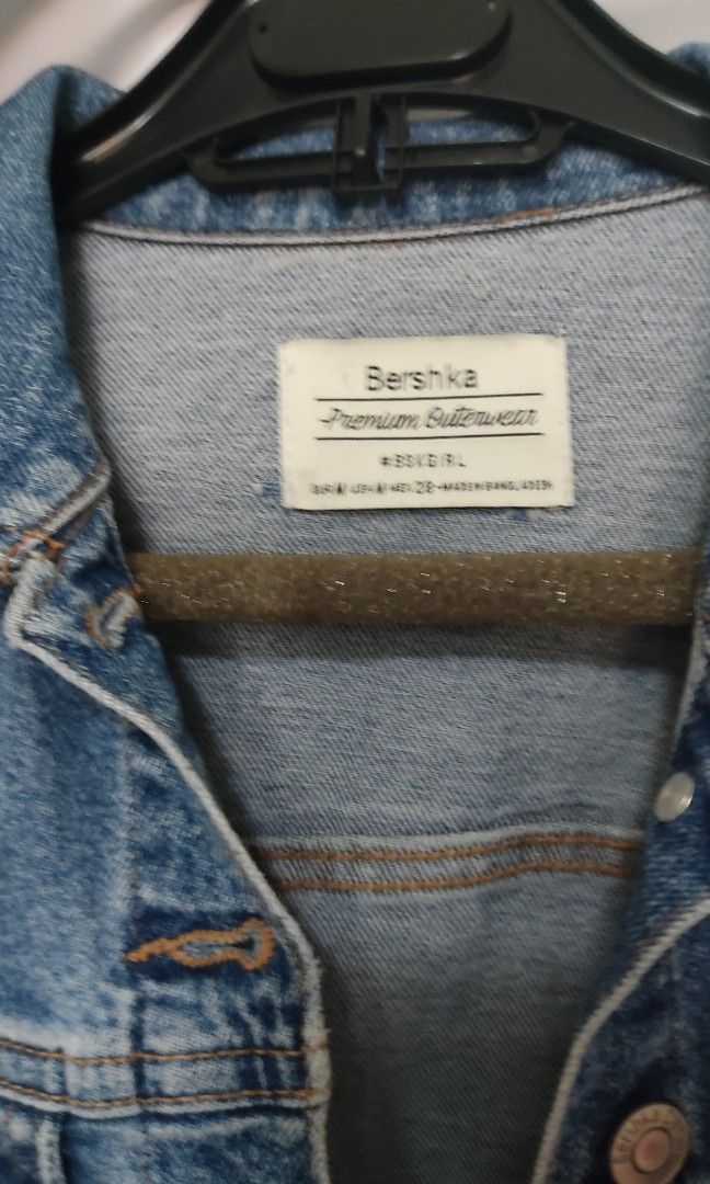 Uniqlo Bershka Jackets (Category: Coats, Jackets and Outerwear) located in Manila. Submitted by thrifttrip (Listing ID 1460152049, Image 1). Description: sizes on pic. pre-loved items rider pick-up only. item location Bambang Pasig.