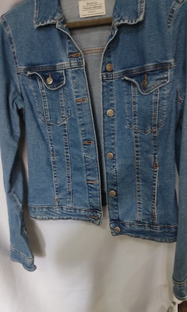 Uniqlo Bershka Jackets (Category: Coats, Jackets and Outerwear) located in Manila. Submitted by thrifttrip (Listing ID 1460152049, Image 2). Description: sizes on pic. pre-loved items rider pick-up only. item location Bambang Pasig.