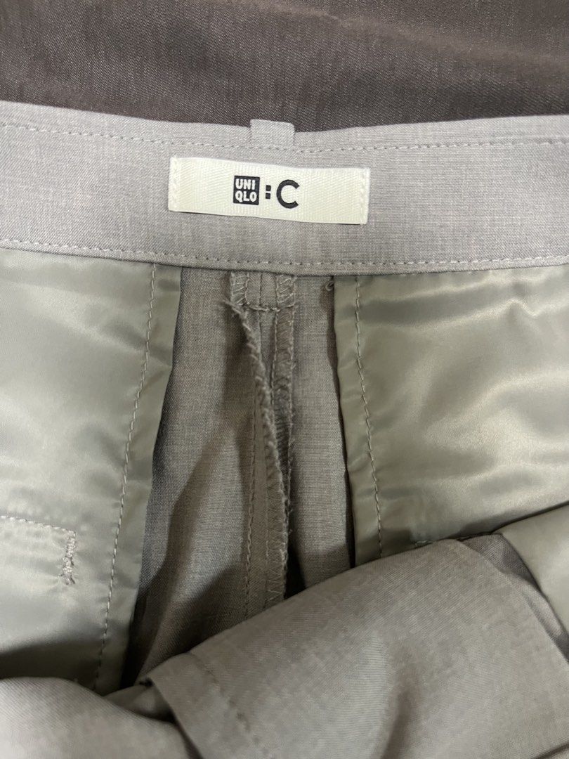 Uniqlo c pleated shorts (Category: Shorts) located in Mandaluyong City. Submitted by minimalmeowguy (Listing ID 1460118723, Image 2). Description: Uniqlo c pleated shorts - cotton fabric - 9.5/10 condition. Used but not abused - Dimes are in the photos - not my style anymore.