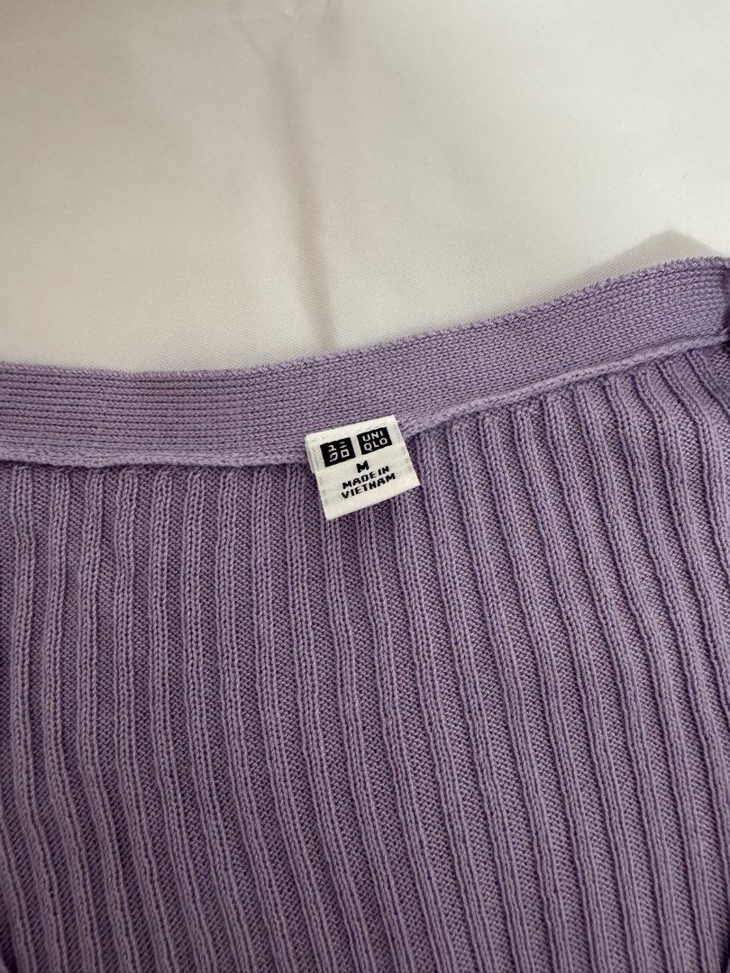 Uniqlo cardigan (Category: Coats, Jackets and Outerwear) located in San Pedro. Submitted by heyitsanne (Listing ID 1460226585, Image 2). Description: Uniqlo Cardigan in Lilac Unused Size Medium 350 pesos.