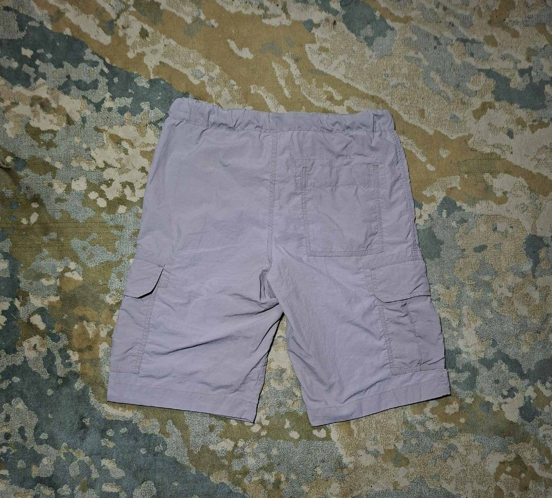 Uniqlo dry Cargo Shorts (Category: Shorts) located in Tagaytay City. Submitted by joyjavier1230 (Listing ID 1460276326, Image 2). Description: Uniqlo dry Cargo Shorts in good condition 8.5/10 color rate small on tag waistline:30"-32" length:20" leg opening:10" authentic ✅✅✅ 350+shipping fee location: Tagaytay shipping via jnt mop: gcash dm to purchase 📩📩📩.