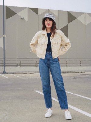 UNIQLO CORDUROY JACKET (Category: Coats, Jackets and Outerwear) located in Baguio. Submitted by thriftshopxbaguio (Listing ID 1460282150, Image 2). Description: — UNIQLO — L ON TAG | 21x21” — GOOD CONDITION .