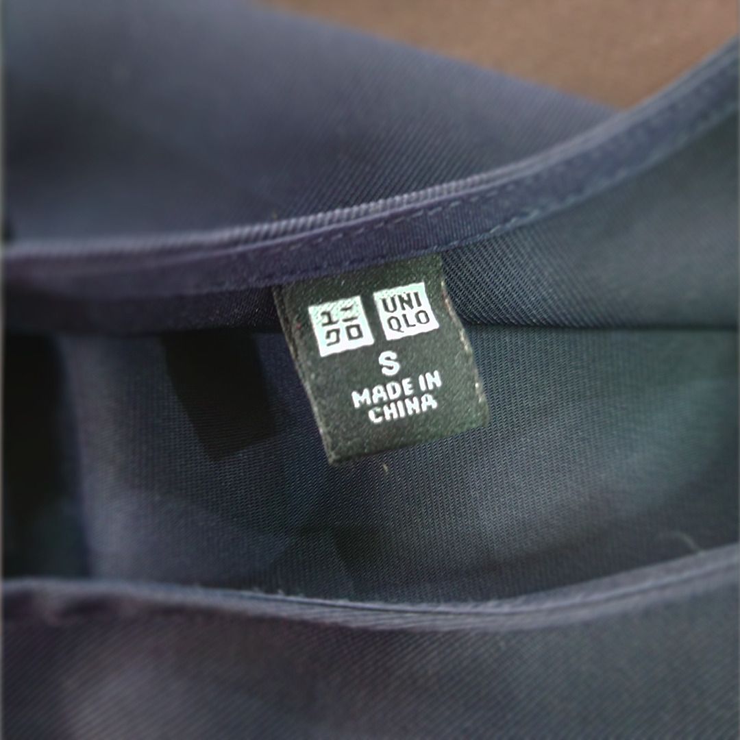 Uniqlo Drape 3/4 Sleeve Blouse (Category: Blouses) located in Quezon City. Submitted by nicabu (Listing ID 1460156616, Image 2). Description: - Navy blue blouse - Well-maintained and in very good condition 📍 Location: Tandang Sora, Q.C. 💳 Mode of Payment (MOP): GCash, Bank Transfer via InstaPay, COD (via LBC/J&T) 🚚 Mode of Delivery (MoD): LBC, J&T, Lalamove/Grab (if nearby), meetups (check description below!) Note: Shipping fee is to be should