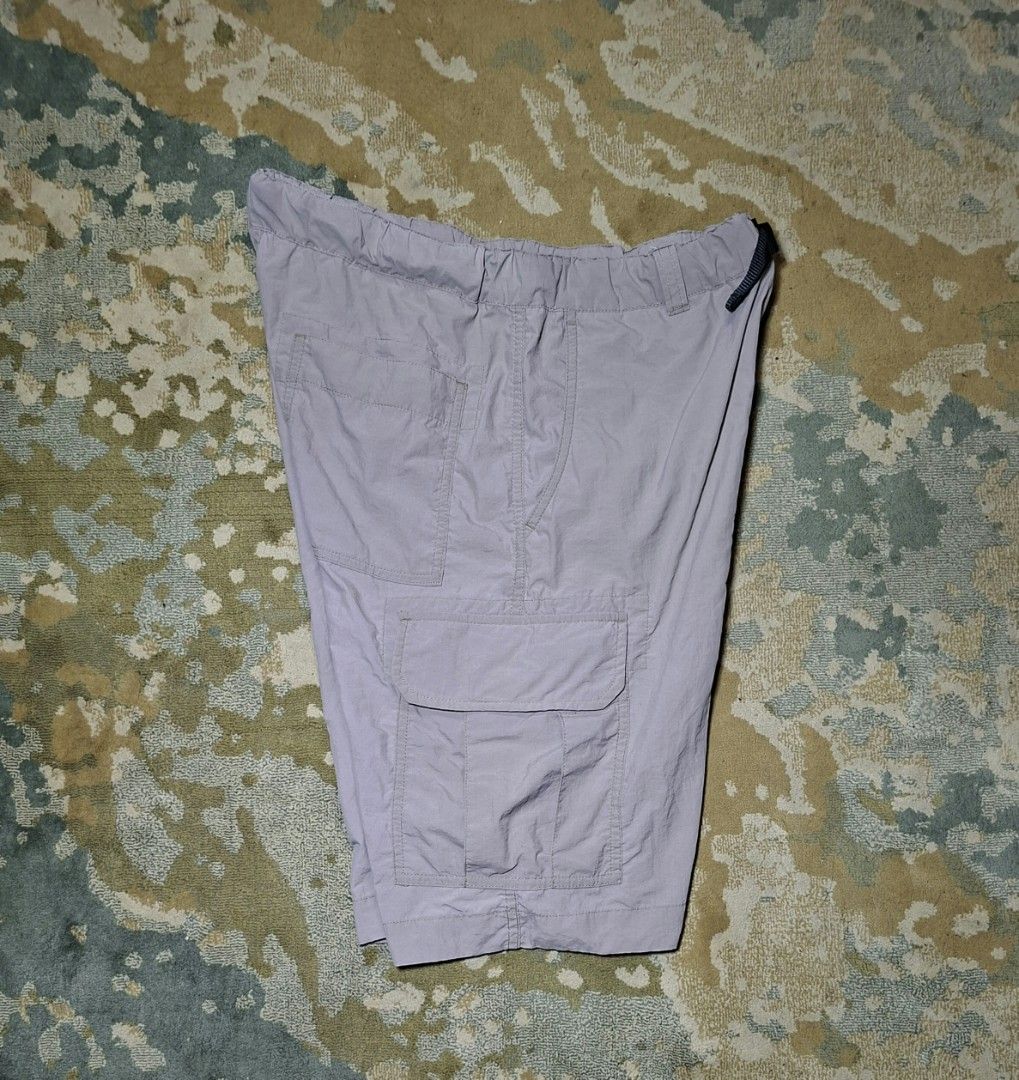 Uniqlo Dry Cargo Shorts (Category: Shorts) located in Tagaytay City. Submitted by joselito_acosta (Listing ID 1460303963, Image 2). Description: Uniqlo Dry Cargo shorts In Good Condition 8.5/10 color rate Small on tag Waistline: 30"-32" Length: 20" Leg opening: 10" Authentic✅️✅️✅️ 250+shipping fee only Location: tagaytay Dm to purchase📩📩📩.