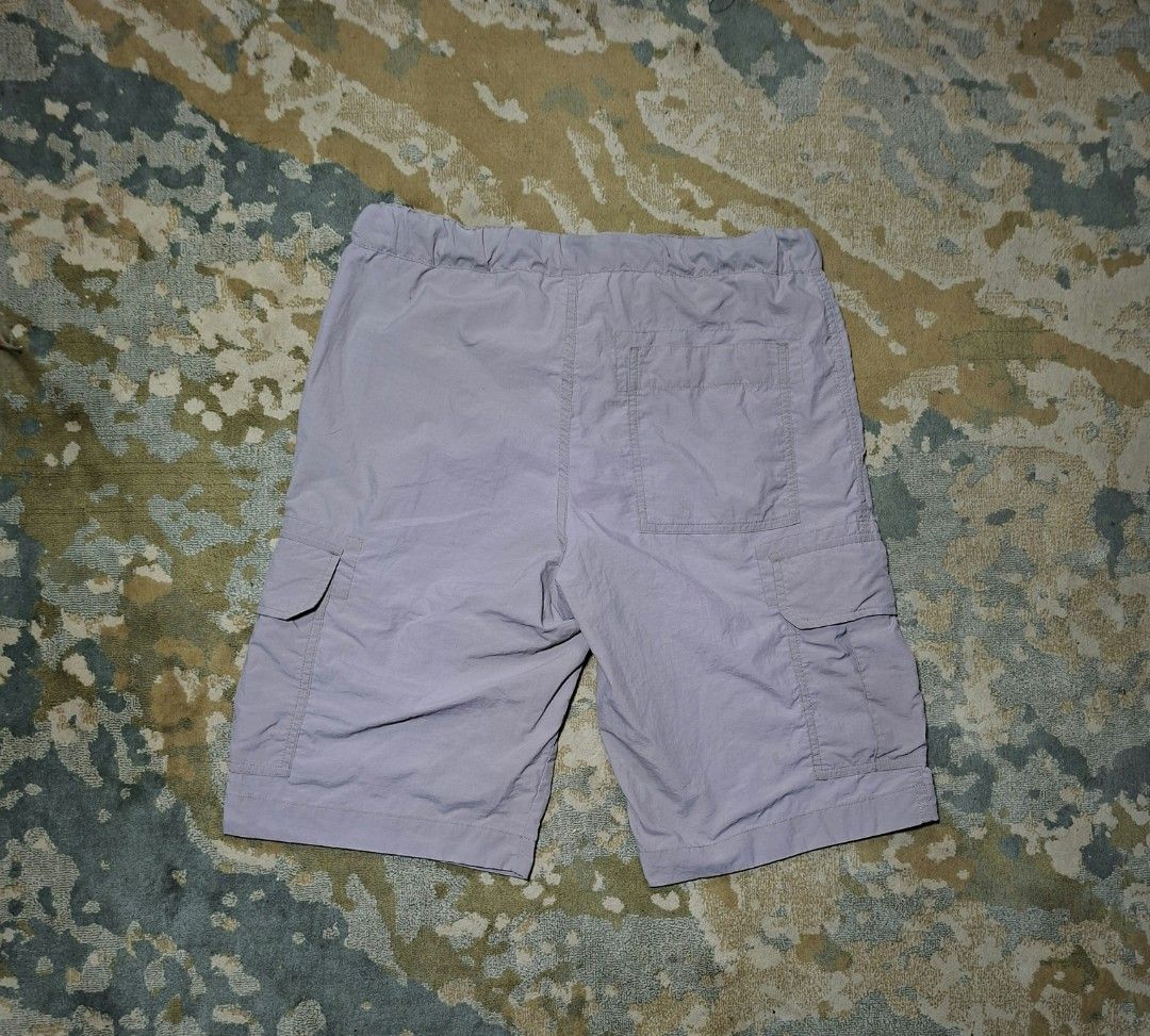 Uniqlo Dry Cargo Shorts (Category: Shorts) located in Tagaytay City. Submitted by joselito_acosta (Listing ID 1460303963, Image 3). Description: Uniqlo Dry Cargo shorts In Good Condition 8.5/10 color rate Small on tag Waistline: 30"-32" Length: 20" Leg opening: 10" Authentic✅️✅️✅️ 250+shipping fee only Location: tagaytay Dm to purchase📩📩📩.