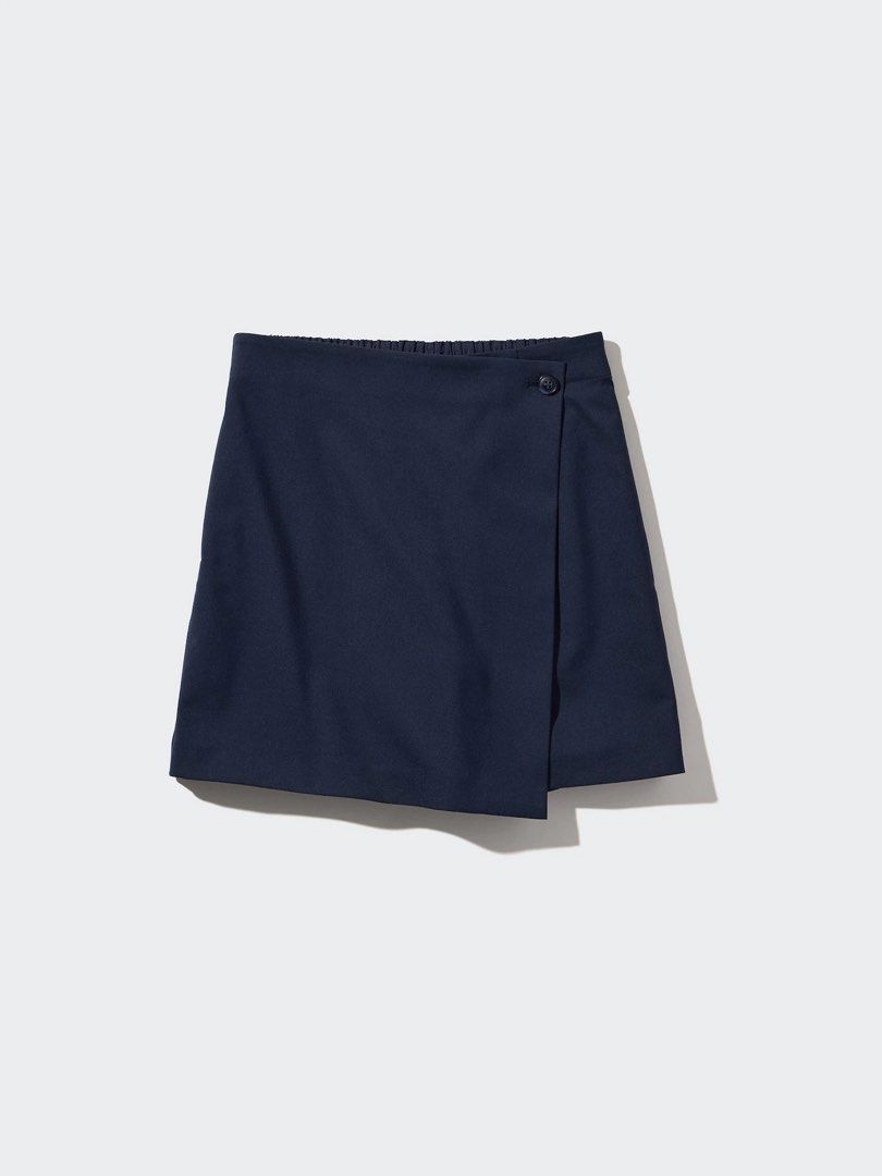 Uniqlo Navy Blue Skort (Category: Skirts) located in Las Pinas. Submitted by miffy256 (Listing ID 1460202820, Image 1). Description: Uniqlo Navy Blue Skort - Elastic waistband - Wrap around design - With side pockets - Size: Small - Color: Navy Blue MOP: BDO, BPI, Gcash MOD: Lalamove, J&T.