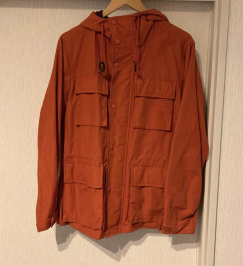Uniqlo Parka Hooded Utility Jacket with Multiple Pockets (Category: Coats, Jackets and Outerwear) located in Pasig City. Submitted by abogadosupremo (Listing ID 1460143791, Image 1). Description: - Uniqlo Mountain Parka orange utility jacket - Features a hood - Multiple pockets on the front - Zipper and button closure - Ideal for casual wear or outdoor activities - SRP : 4,500 - Pairs well with jeans or chinos - 100% Legit and Authentic - Very Go