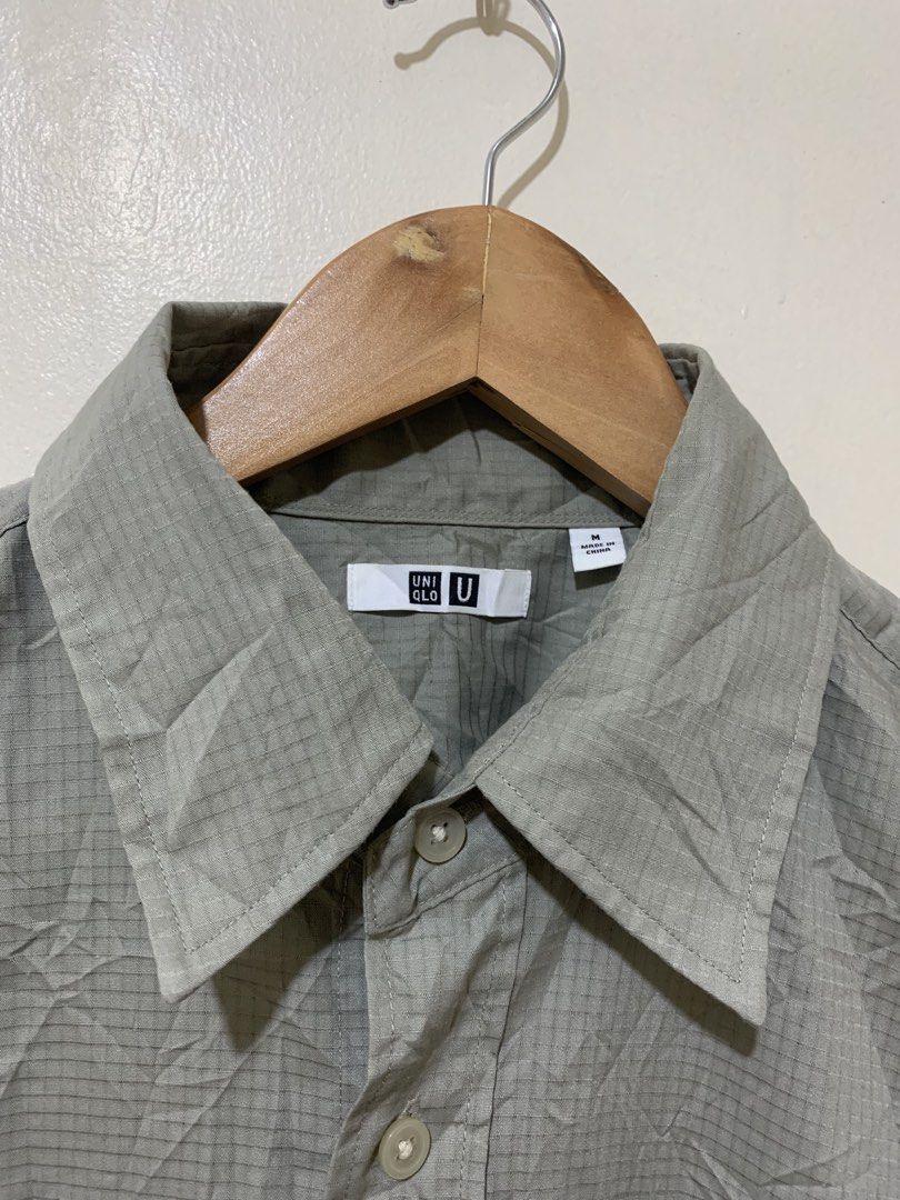 UNIQLO POLO BUTTON DOWN (Category: Tshirts & Polo Shirts ) located in Bacolod City. Submitted by jmthrift28 (Listing ID 1460283360, Image 3). Description: .