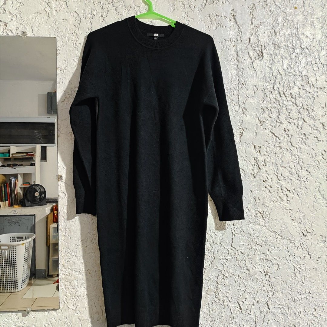 Uniqlo Dress (Category: Dresses) located in Bacoor. Submitted by sayd17 (Listing ID 1460200385, Image 2). Description: small in size tag but can fit up to large.