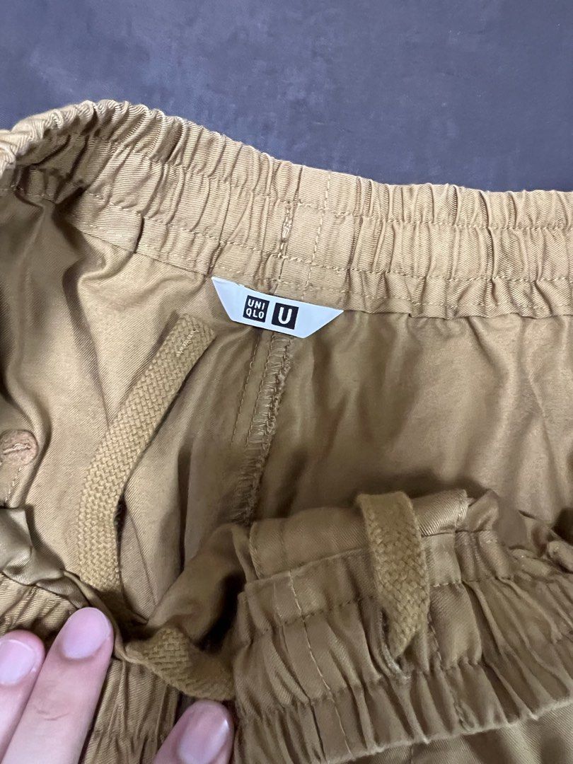 Uniqlo U wide shorts (Category: Shorts) located in Mandaluyong City. Submitted by minimalmeowguy (Listing ID 1460117784, Image 2). Description: Uniqlo u wide shorts - cotton fabric - 9.5/10 condition. Used but not abused - Dimes are in the photos - not my style anymore.