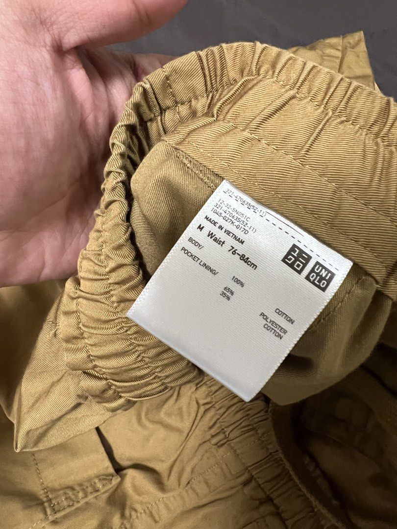 Uniqlo U wide shorts (Category: Shorts) located in Mandaluyong City. Submitted by minimalmeowguy (Listing ID 1460117784, Image 3). Description: Uniqlo u wide shorts - cotton fabric - 9.5/10 condition. Used but not abused - Dimes are in the photos - not my style anymore.