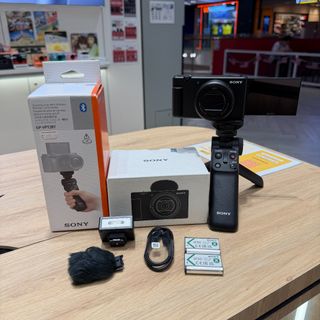 (Category: ) located in . Submitted by n4camerastorecentralicity (Listing ID 1460192368, Image 1). Description: .