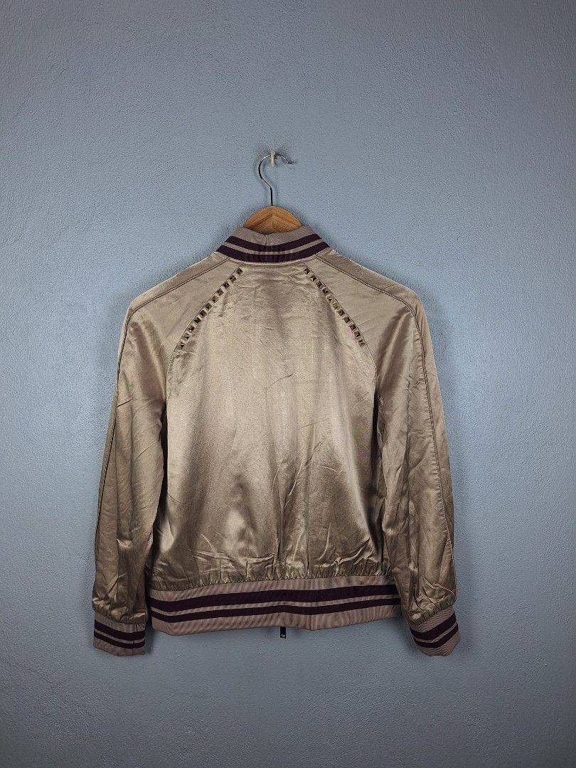 Valentino Bomber Jacket Studded Shoulders (Category: Luxury Apparel) located in Sibulan. Submitted by studioxano (Listing ID 1460137483, Image 2). Description: Valentino Bomber Jacket Studded Shoulders -P1500 + SF Size M length 22.5 / Width 19 Excellent condi 9/10 color rate presentable sign usage Loc: Dumaguete city.