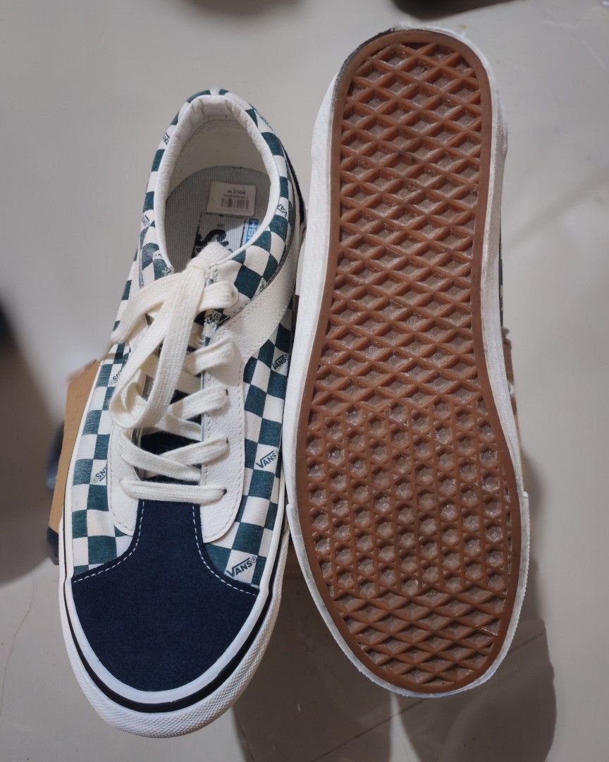 Vans Bold NI 'Logo Checkerboard' (Navy/White) (Category: Casual Shoes) located in Taguig. Submitted by gclutter22 (Listing ID 1460266140, Image 2). Description: Vans Bold NI 'Logo Checkerboard' (Navy/White) – Size 9.5 US / 8.5 UK (Like New) Worn only once, condition is pristine with very minimal to no heel drag and clean upper canvas/suede panels. Take note that this does not come with the original box, but it will be safely packed when handed ov