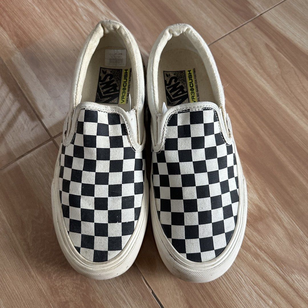 Vans checkerboard (Category: Sneakers) located in Bulacan. Submitted by itemsbyjj (Listing ID 1460201226, Image 2). Description: Original vans checkerboard No issue, just needs cleaning No box Used twice.