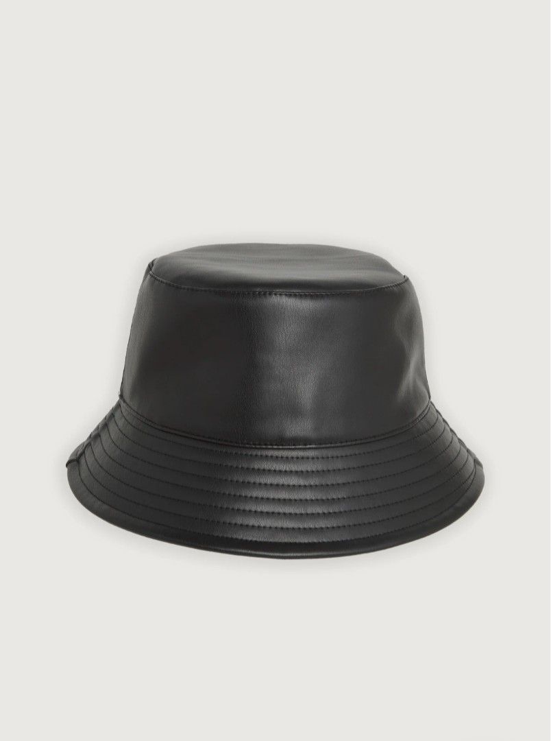 VEGAN LEATHER BUCKET HAT (Category: Hats & Beanies) located in Rizal. Submitted by closefit (Listing ID 1460241471, Image 3). Description: READ ME ❣ Accessories not included 💝 On hand and ready to ship. 💢 Actual color may vary due to lightning. 💦 I advise to wash the item before using. 💦 FIRST ONE TO PAY GETS THE ITEM. ‼️ One size MOP: ‼️ GCASH ‼️ Bank transaction Loc: ‼️ Cainta Rizal.