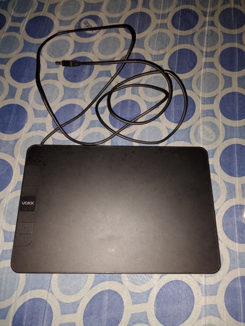 VEIKK VK640 Drawing Tablet (Category: Others) located in Caloocan City. Submitted by jayjay1718 (Listing ID 1460264261, Image 3). Description: - VEIKK VK640 drawing tablet - Includes stylus, pen holder, and nibs - Comes with driver download card and quick start guide - All original accessories included - Ideal for digital art and design projects.