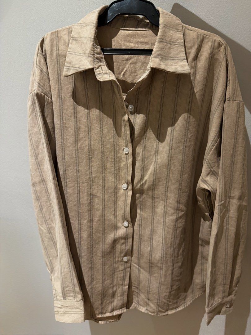 Velvet Striped Long Sleeves (Category: Others Tops) located in Paranaque City. Submitted by preluvdbyp (Listing ID 1460218410, Image 1). Description: •Payment Options: GCash or BPI Bank Transfer •Delivery/Shipping fee to be shouldered by buyer.