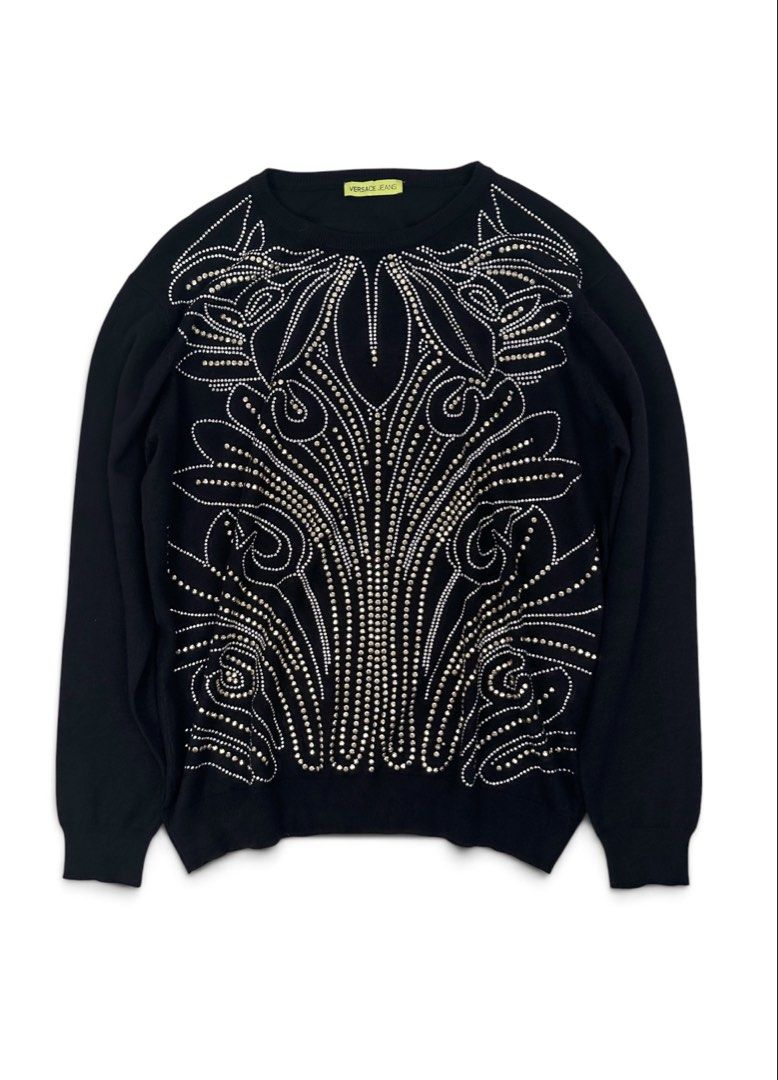 Versace Jeans (Category: Coats, Jackets and Outerwear) located in Manila. Submitted by draftdrops (Listing ID 1460146548, Image 1). Description: Beaded design and excellent condition Width :22 Length :25 Size:large .