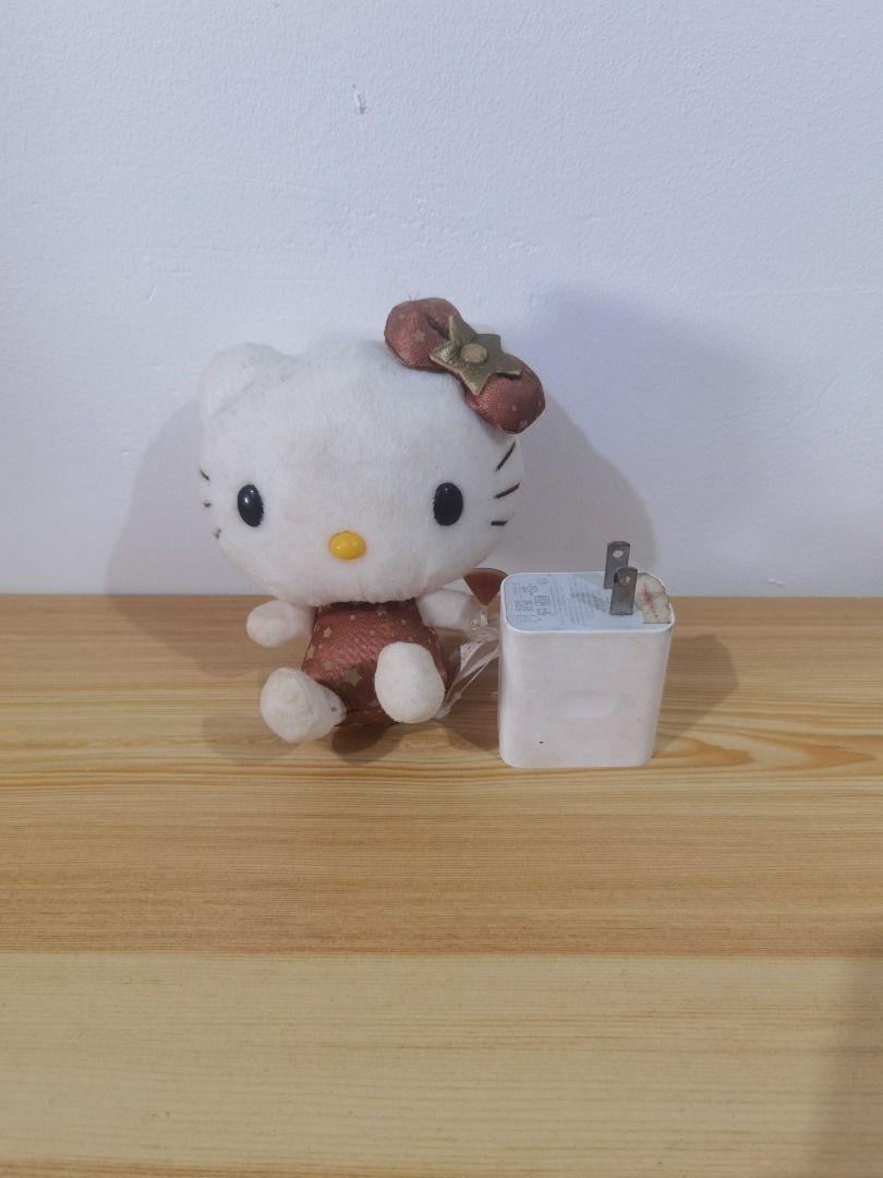 Vintage 2005 Sanrio - Hello Kitty Plush (Category: Plushies & Soft Toys) located in Taguig. Submitted by kalabasza (Listing ID 1460109430, Image 2). Description: 📌 This is a preloved item. Please manage your expectation. 📌 Actual item posted. 📌 Item is in good condition. 📌 Product Color may slightly vary due to Photographic Lighting. 📌 Location: Taguig 📌 MOP: GCash. Payment first before ship. 📌 MOD: J&T, LBC, GoGo or Lalamove. 📌 DF/SF at 