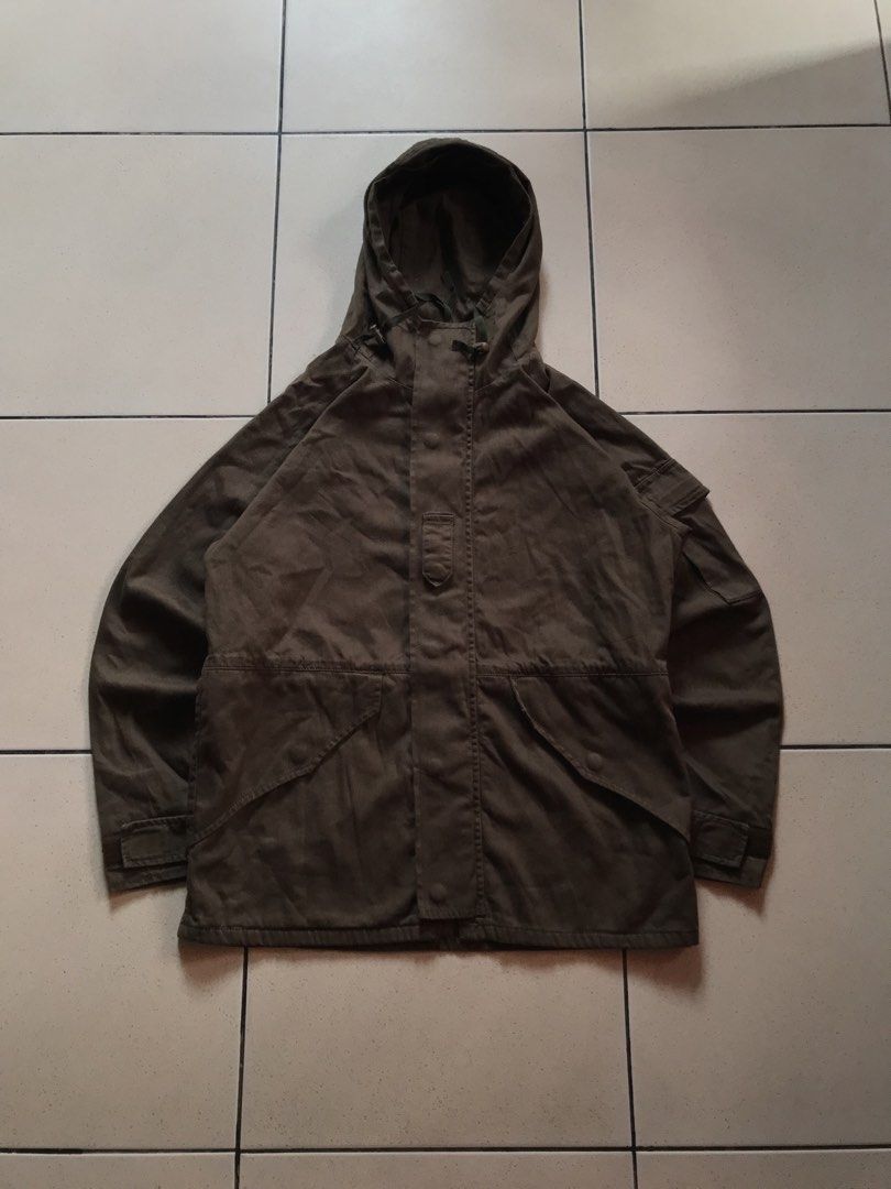 Vintage Alpha Industries Military Parka Jacket (Category: Coats, Jackets and Outerwear) located in Cebu City. Submitted by no3spass1ng (Listing ID 1460256270, Image 1). Description: Vintage Alpha Industries Military Parka Jacket ( Olive ) Color May vary due to lighting Size Large Dimes: 23 x 29 very good condition see detailed pics 📍 Cebu city.