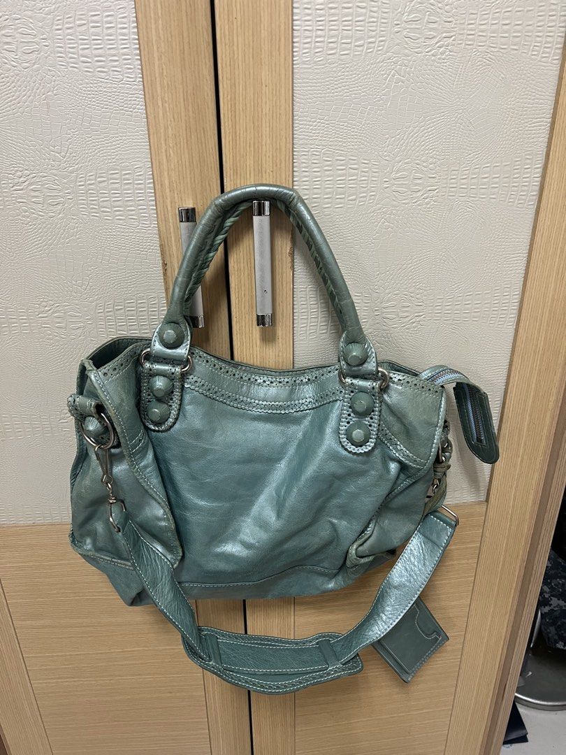 由 jenahyang (刊登 ID 1460248167，圖片 2) 提交，位於 台北市 (Taipei) 的 Vintage balenciaga (類別：手提、托特包)，說明：。