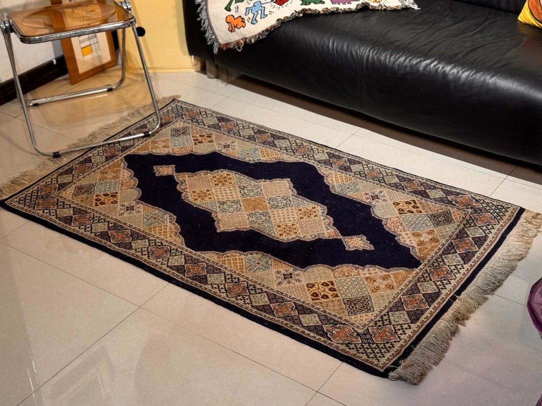 Vintage carpet (Category: Carpets, Mats & Flooring) located in Manila. Submitted by mightyfox.28e9a1 (Listing ID 1460272449, Image 2). Description: .
