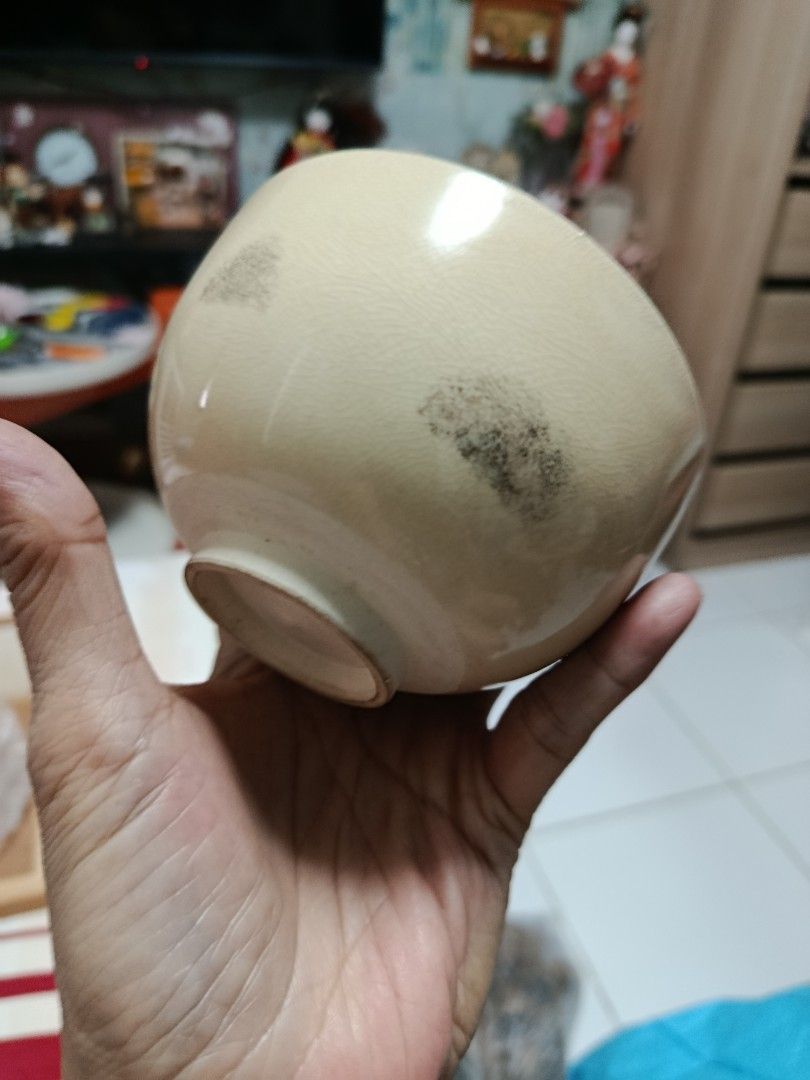 Vintage ceramic Soup bowl (Category: Dinnerware & Cutlery) located in Quezon City. Submitted by kristal68 (Listing ID 1460175254, Image 2). Description: nice for collection.