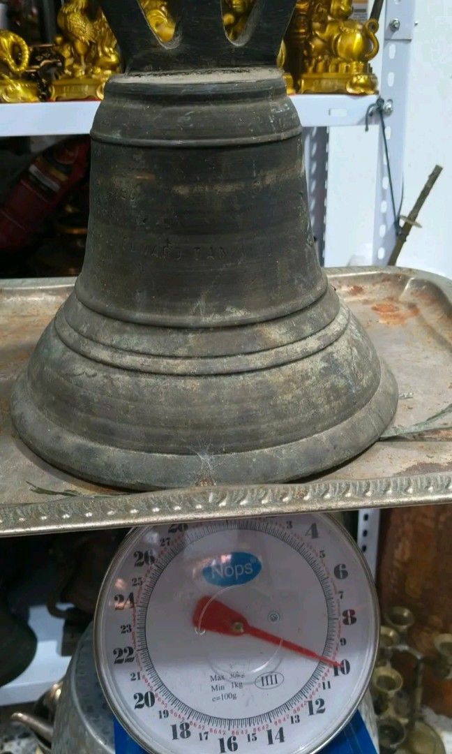 vintage kampana (Category: Other Home Decor) located in Bacoor. Submitted by raf.vintage (Listing ID 1460244478, Image 2). Description: solid brass for pickup only.