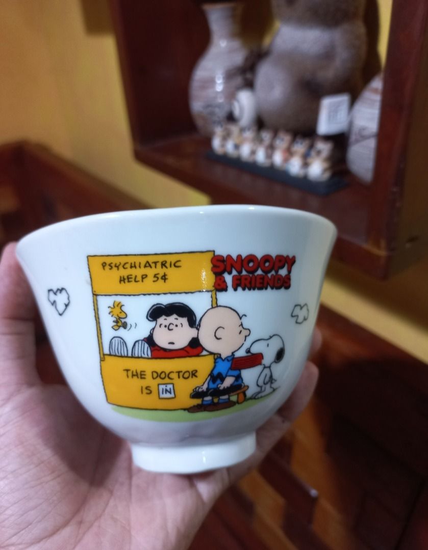 VINTAGE Peanuts Snoopy & Friends Ceramic bowl (Category: Dinnerware & Cutlery) located in Pugo. Submitted by mhylee_fang1989 (Listing ID 1460210784, Image 1). Description: .