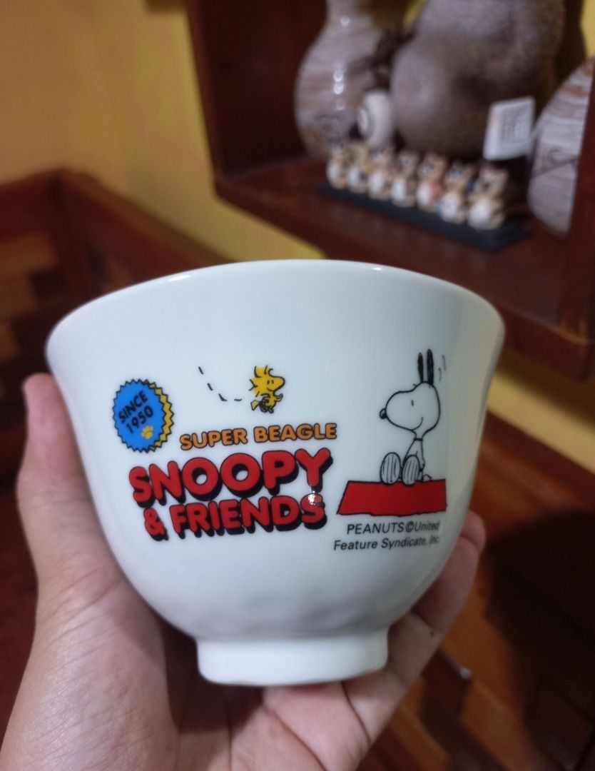 VINTAGE Peanuts Snoopy & Friends Ceramic bowl (Category: Dinnerware & Cutlery) located in Pugo. Submitted by mhylee_fang1989 (Listing ID 1460210784, Image 2). Description: .