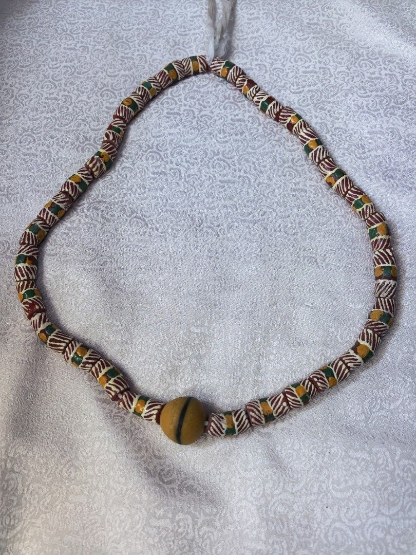 Vintage trade beads diy necklace (Category: Necklaces) located in Tuguegarao City. Submitted by zenphoenix-7ad615 (Listing ID 1460142996, Image 2). Description: Add 80 sf Please see pictures.