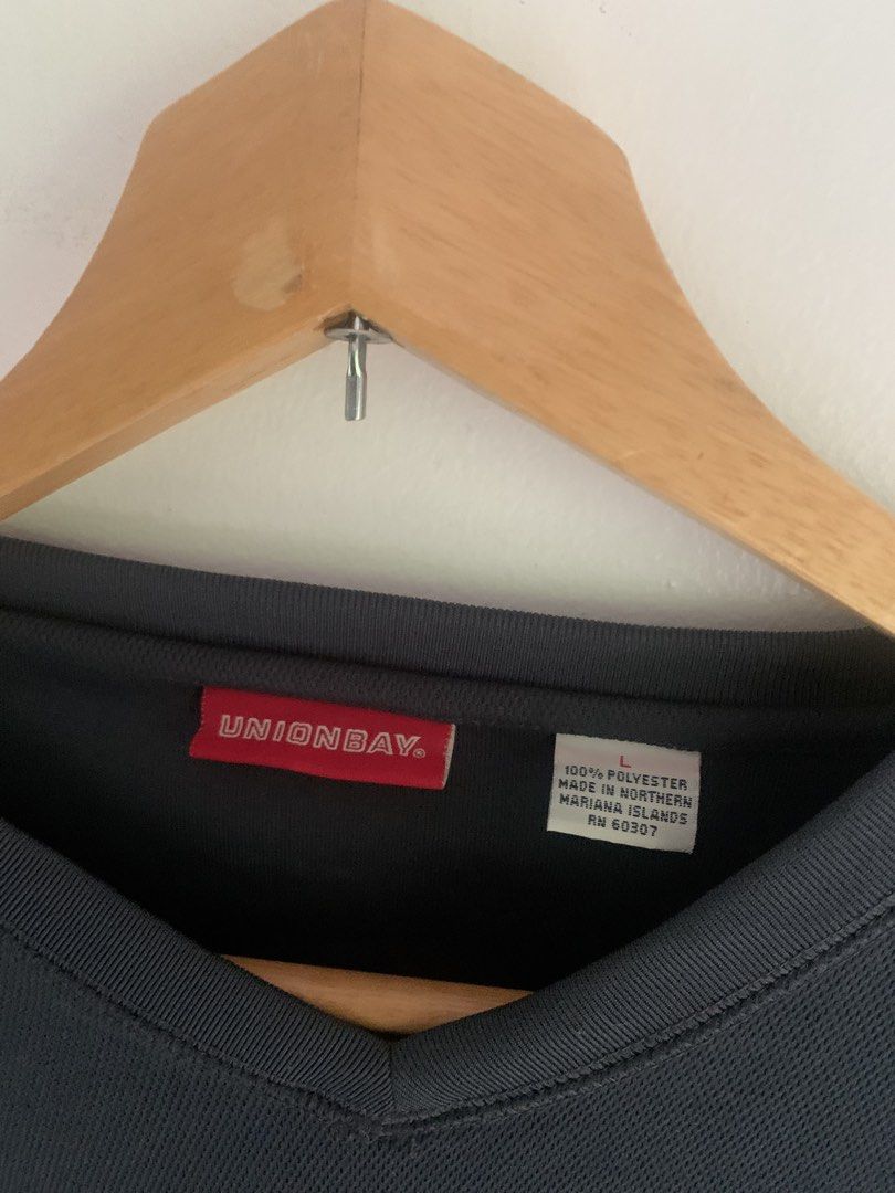 Vintage Unionbay V-tops (Category: Coats, Jackets and Outerwear) located in Paracale. Submitted by takecarekids (Listing ID 1460254441, Image 3). Description: 23” width 27” length Y2k vibe, 100% Polyester Mesh.