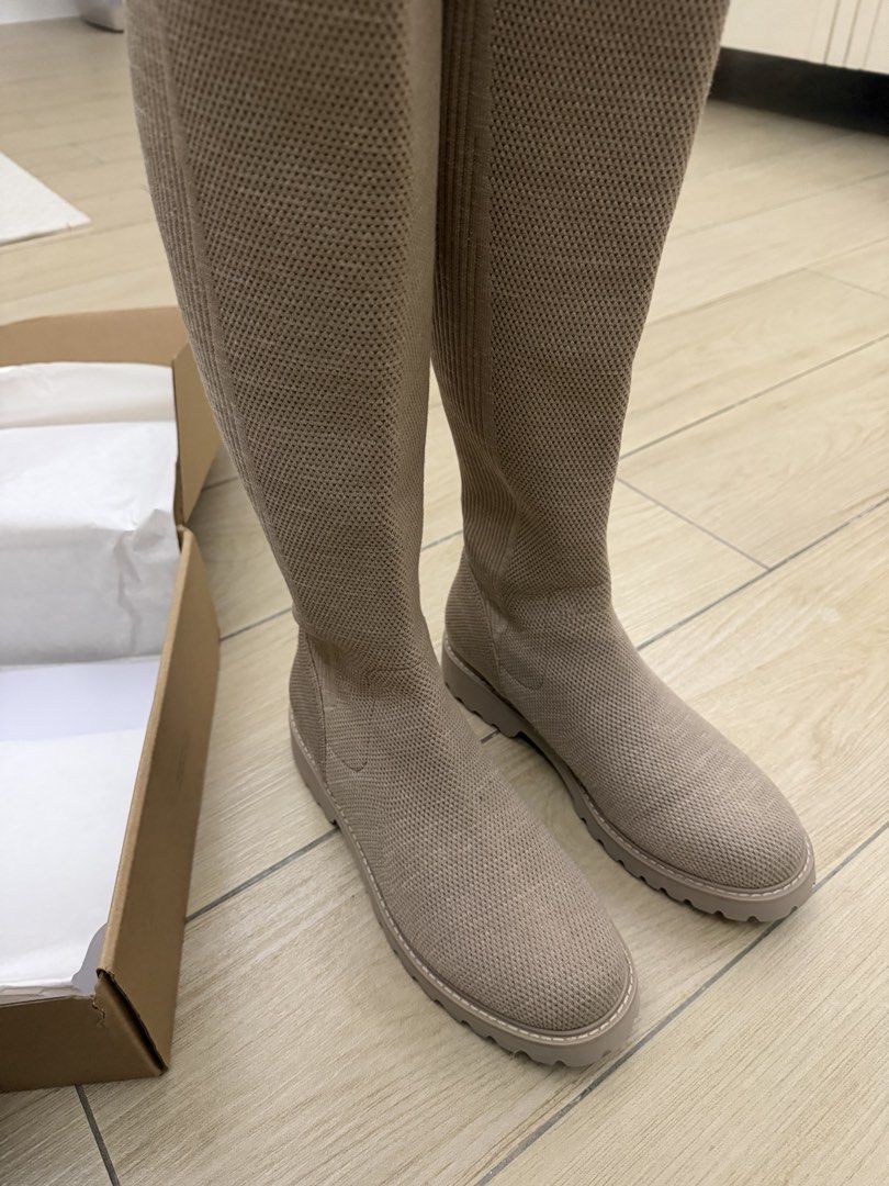 Vivaia Filipa Boots (Category: Boots) located in Guiguinto. Submitted by jnkzpt (Listing ID 1460251103, Image 2). Description: Vivaia Filipa Boots Round-Toe Stretchy Wool Knee-High Boots Color: Warm Taupe Size: EU41, 26CM Only used 5x Good for 20k+ Steps Water Repellent for Winter Hindi nakakangalay Hindi masakit sa paa Selling to buy new color hehe RTS San Juan City/ Bulacan.