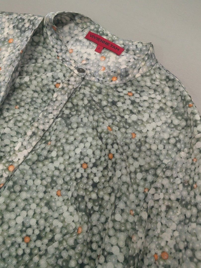 Vivienne tam dress printed silk (Category: Dresses) located in Santa Rosa. Submitted by _ba_mo_si_ (Listing ID 1460128850, Image 3). Description: Width 17.5 Lwlength 37 Dm.