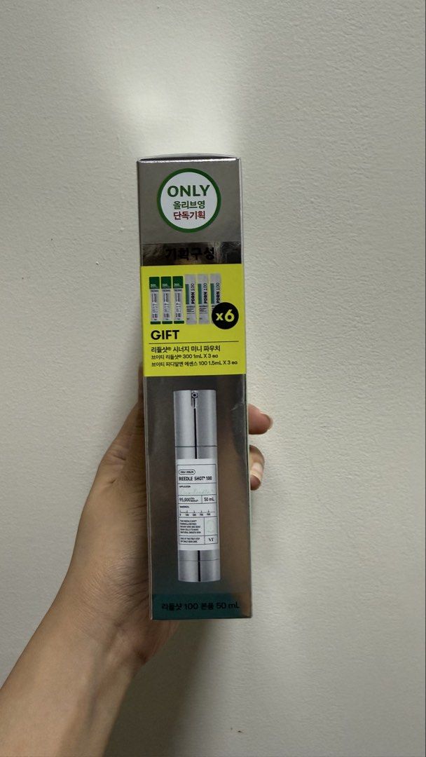 VT Reedle Shot 100 50mL (Category: Face Care) located in Makati City. Submitted by laikaibrahim (Listing ID 1460127653, Image 2). Description: VT Reedle Shot 100 50mL ✨ Korean skincare bestseller with CICA REEDLE™ • Helps improve skin texture & roughness • Promotes better absorption of skincare • Helps refine pores and smooth skin • Contains CICAHYALON™ for soothing & hydration • Lightweight formula for daily skincare 🎁 Includes 6 FREE minis: • 