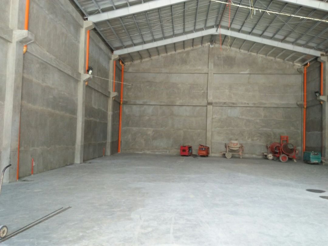 Warehouse in Sauyo QC - For Lease (Category: Commercial) located in Manila. Submitted by nebgene (Listing ID 1460141230, Image 3). Description: Warehouse in Sauyo Stand Alone Accessible via Mindanao Avenue, NLEX and Fairview area With 2-storey office Flood-Free area Good for storage and e-commerce business Rate VAT ex Direct lease only.